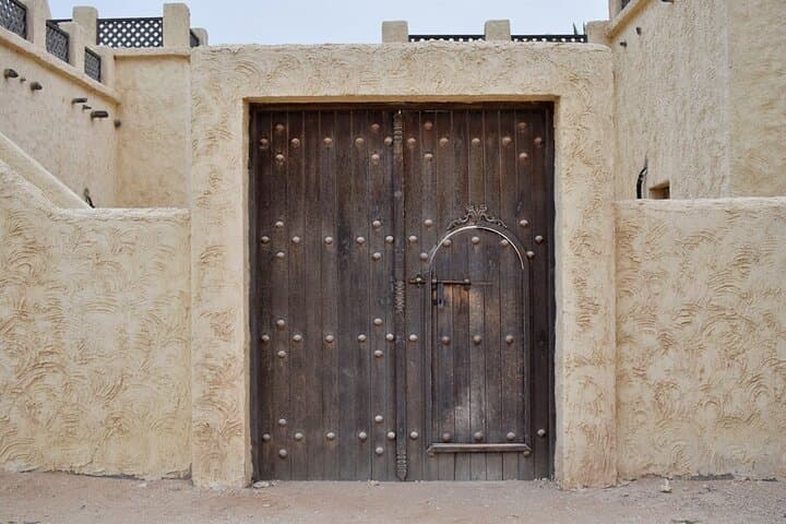 Explore North and West Qatar – Full-Day Adventure