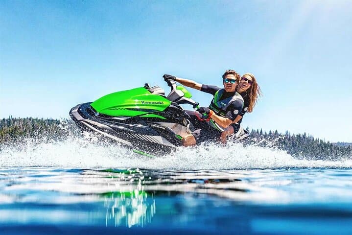 Doha Jet Ski Adventure: Speed, Splash, and Skyline Views